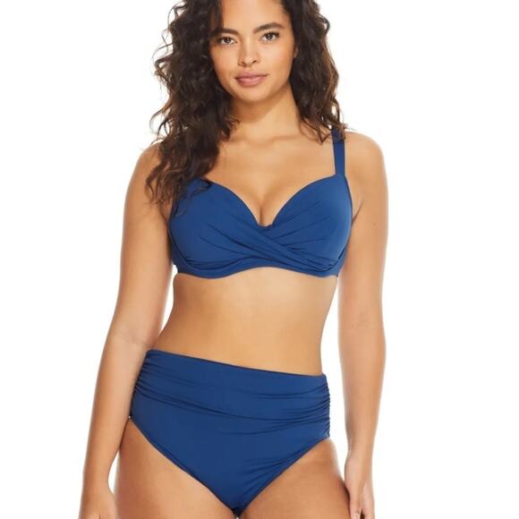 Bleu ROD BE AT TIE KORE UNDERWIRE TWIST BIKINI TOP NAVY, SIZE 4 TOP - Picture 1 of 8